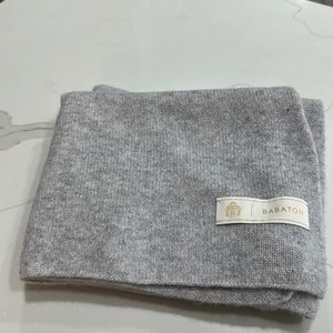 Aritzia/Babaton cashmere scarf